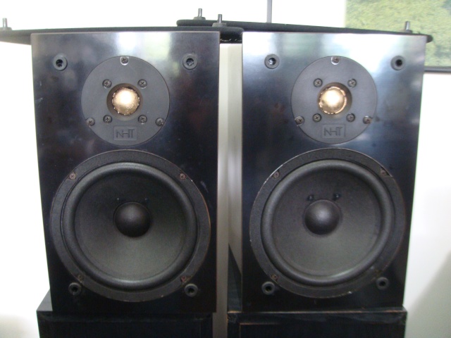 NHT superone bookshelf speaker (sold) Dsc01325