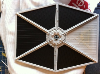 Tie Fighter Easy kit de chez Revell - Page 2 Img_9712