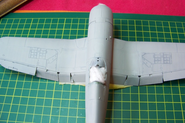 1/48 F4U-1 A Corsair oui mais un All Black ! Tamiya 100_9451