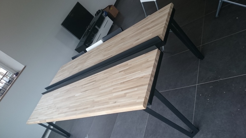Une table de salon bois /métal Dsc_0010