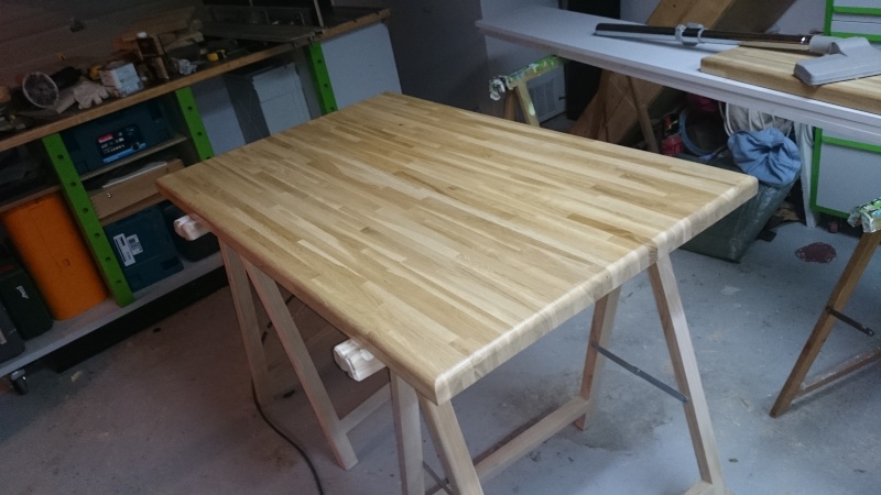 Une table de salon bois /métal Dsc_0016