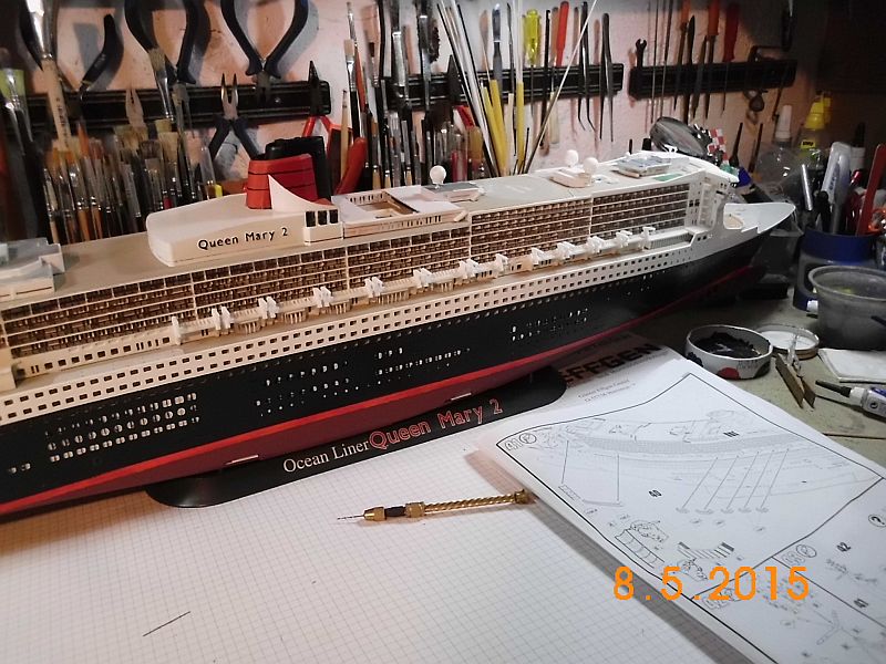 Revell 05223 - Queen Mary 2 1/400 (Weiter-) Baubericht - Fertig - Seite 2 526