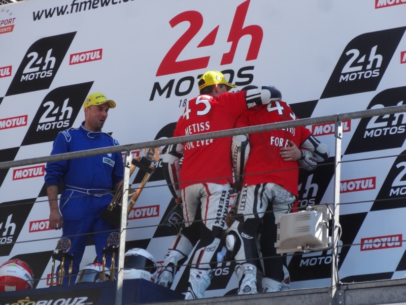 [Endurance] 24 Heures Motos, 18/19 avril 2015 - Page 9 Dsc06442