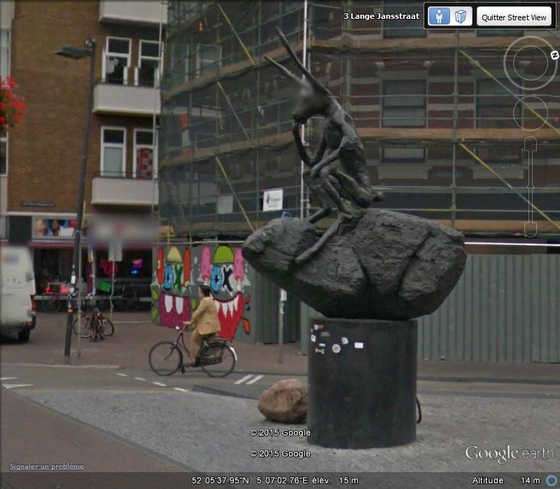 Sculpture "The Thinker on a rock" à Utrecht - Pays Bas Sv_teh10