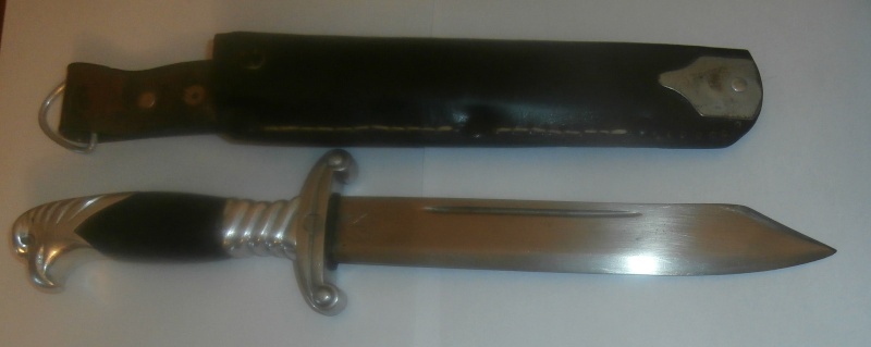 dague inconnue tete d'aigle P5062610