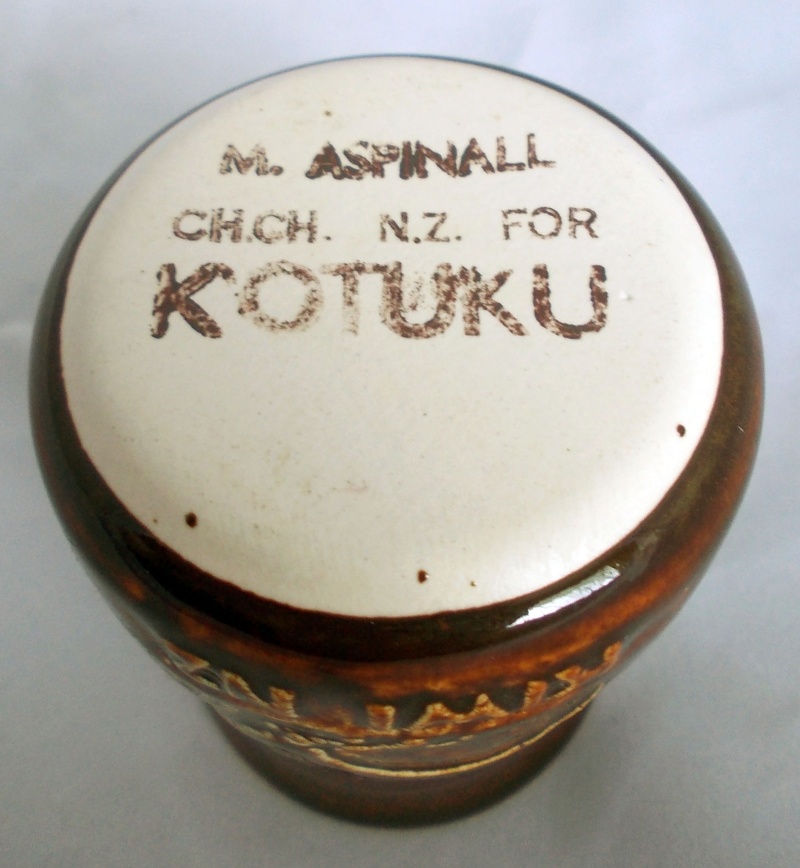 M. Aspinall for Kotuku brown Kiwi bird mug. Dscn6833