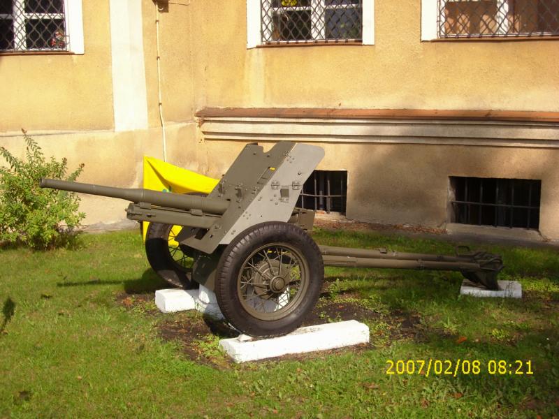 Lebuser Militärmuseum in Drzonów, Polen K800_d63