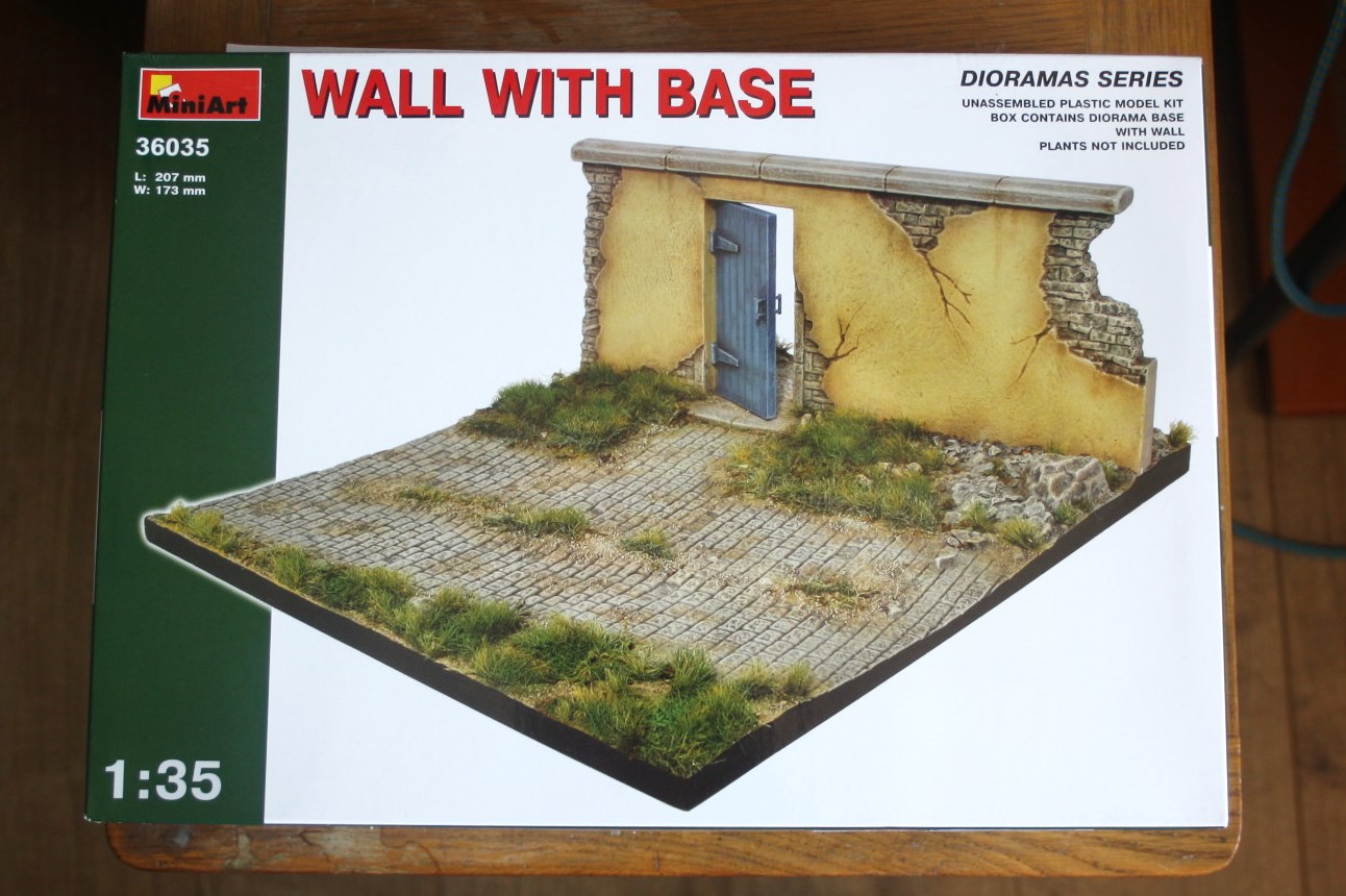 Base de diorama avec un mur Img_0955