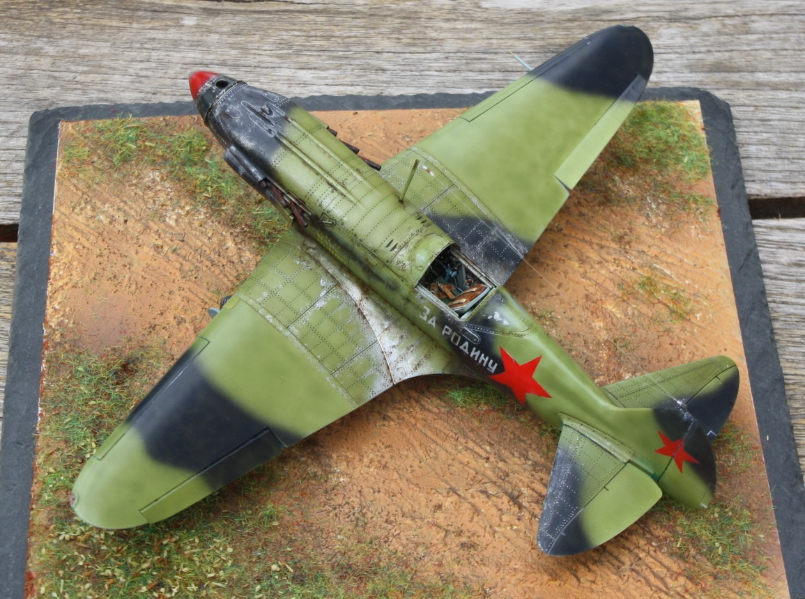 Mikoyan et Gurevitch  MiG-3  ( tardif )    Trumpeter   1/48 - Page 3 Img_7726