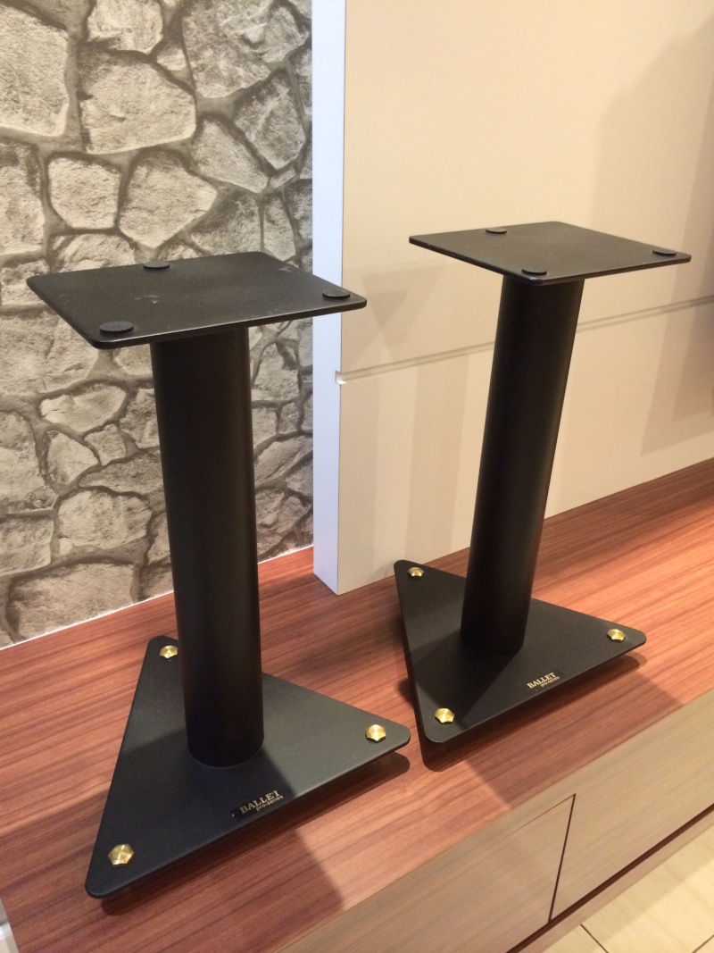 solid speakers stand  Photo_20