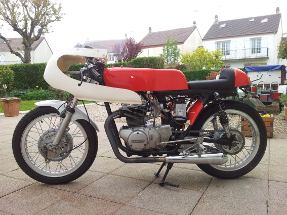 ma petite cb350 Carena12