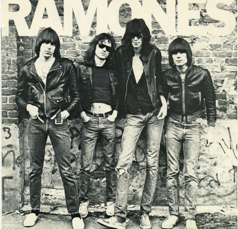 THE RAMONES - RAMONES (SIRE 1976) Ramone10