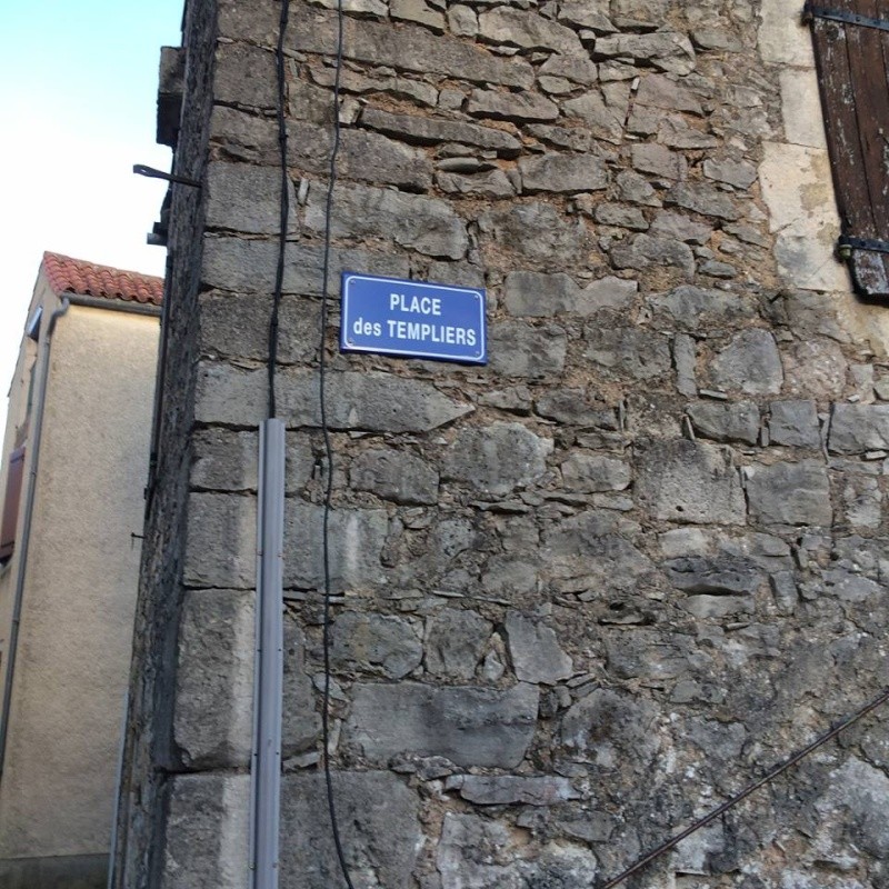 SUR LES TRACES DES TEMPLIERS Place_10