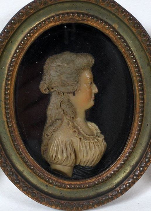 Miniatures représentant Marie-Antoinette du XVIIIème siècle (généralités) Zzzz31