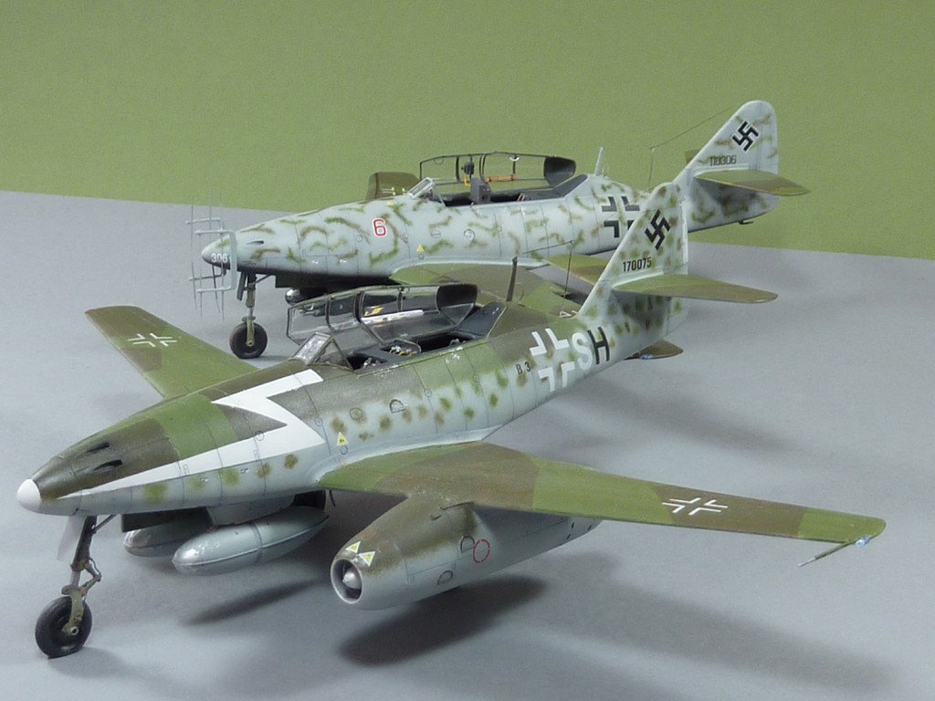 Duo de Messerschmitt Me262 Biplaces P1140324