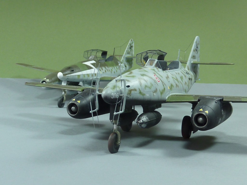 Duo de Messerschmitt Me262 Biplaces P1140325
