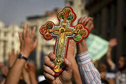 Douleur du Pape pour les coptes et chrétiens persécutés ,martyrisés Croix_11