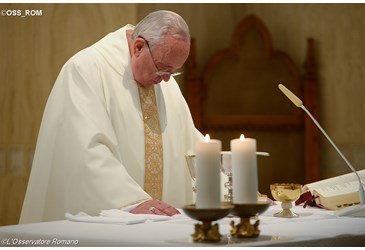 Homélie  du Pape:" Signification de l' Adieu pour un Chrétien" Pape_f11