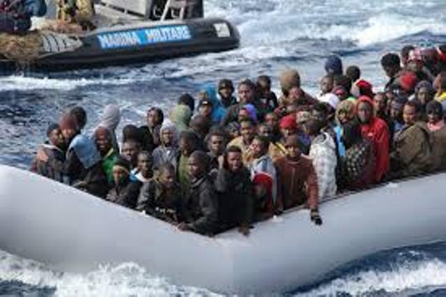 Italie: les migrants arrivent en masse à Lampedusa 1_imag10