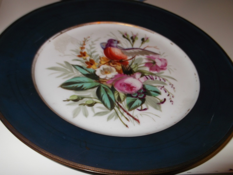 Handpainted plate. 2012-048