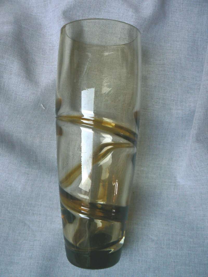 spiral glass vase,but who made it? P210