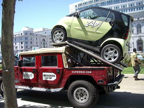 Hummer H2, gros ou!!! comparaison... 10931511