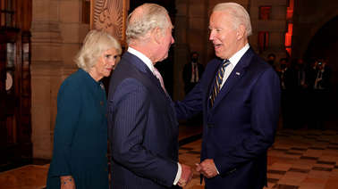 DETENTE : quand l’épouse du prince Charles parle de sa rencontre gênante avec Joe Biden à la COP26. Aaqy6x10