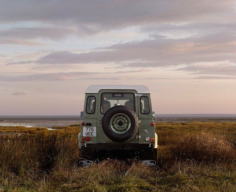 Postons ici de belles photos de Land Rover - Page 32 2015-l12