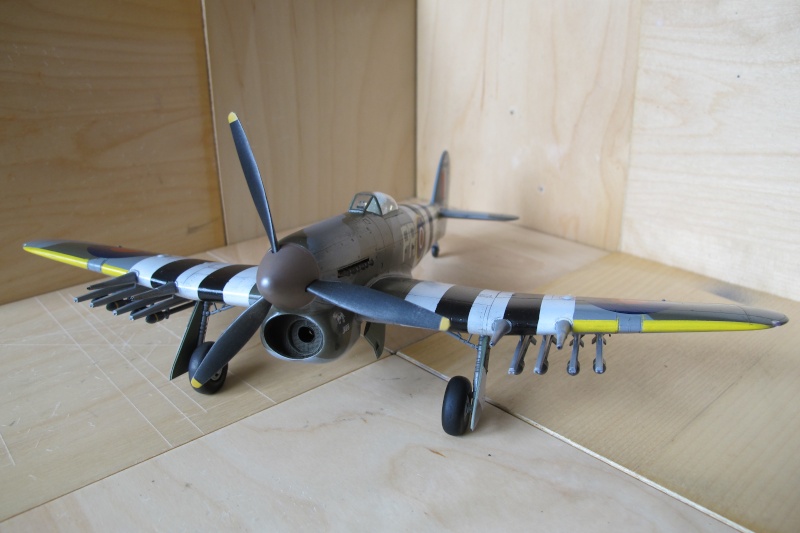 Hawker Typhoon MK1b [Italeri] Img_0351