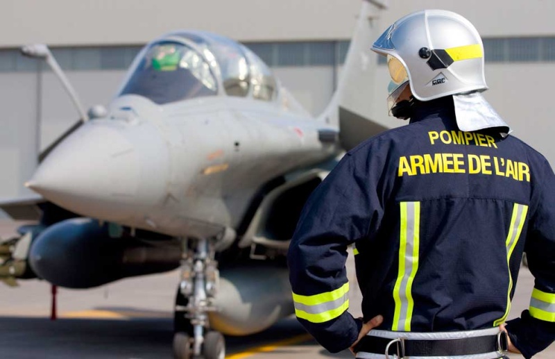 L'Armée de l'Air recrute et recherche : pompiers air - fusiliers com. Les-po10