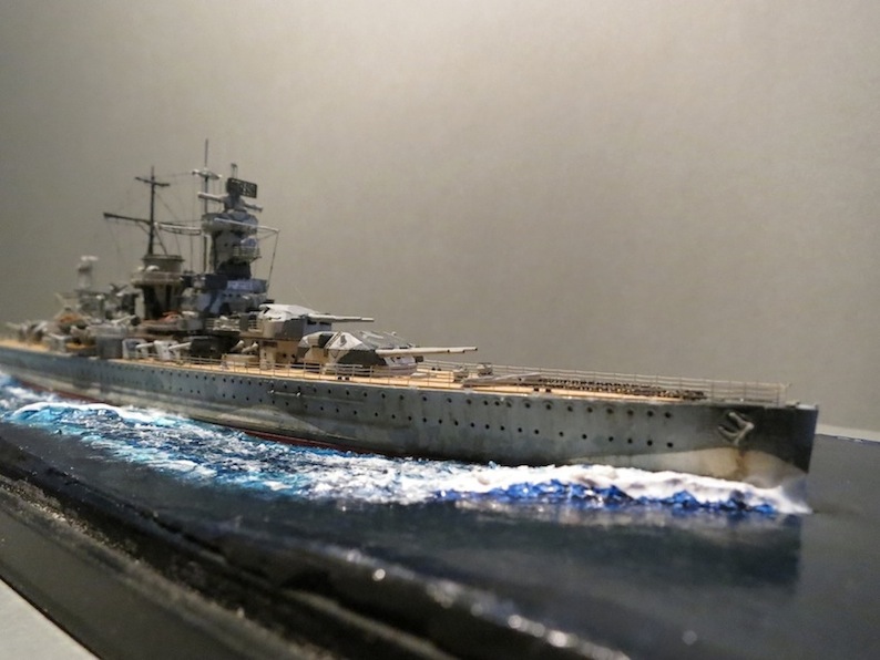 ADMIRAL GRAF SPEE, Trumpeter 1:700 Img_0014