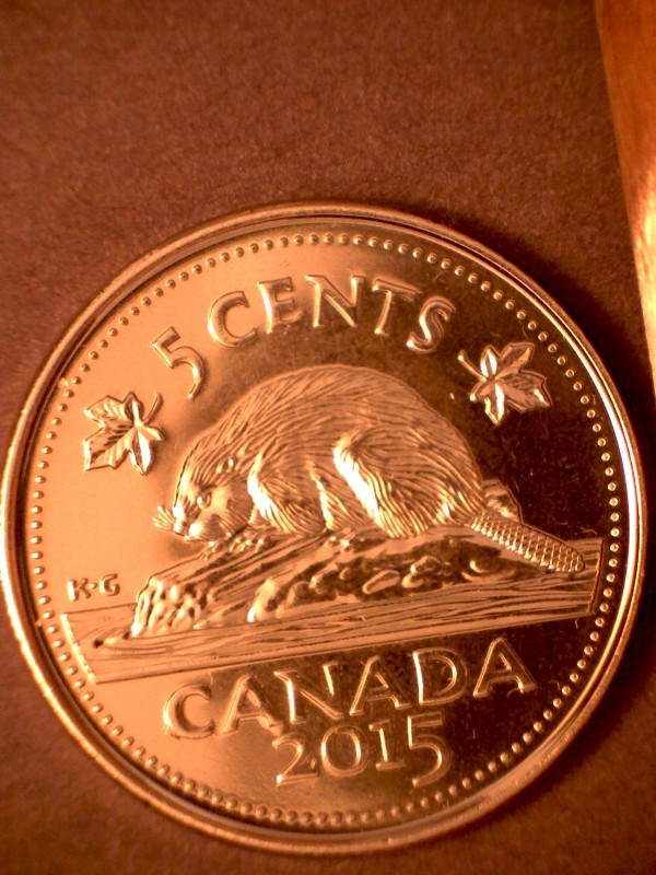 2015 - Éclat de Coin sous C de Canada (Die Chip Under C of Canada) 2015210