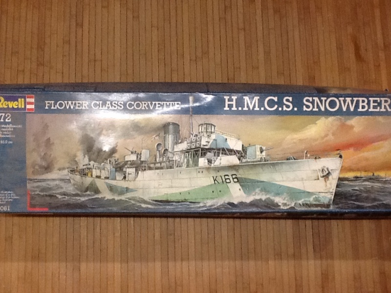 [REVELL] Corvette classe HMCS SNOWBERRY 1/72ème Réf  05061 Matchb10