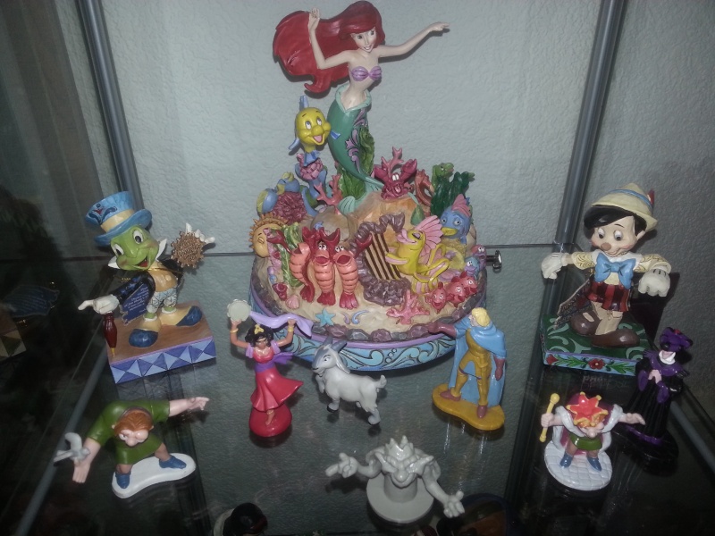 Collection de christel (figurines, snowglobes, assiettes et bientôt animator et puzzles^^) Wp_20118