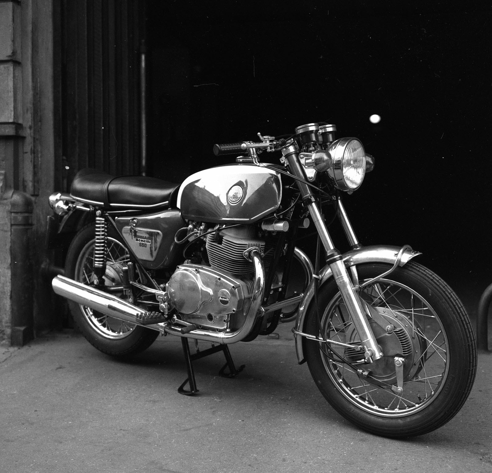 Motos à Lyon dans les années 70 Benell11