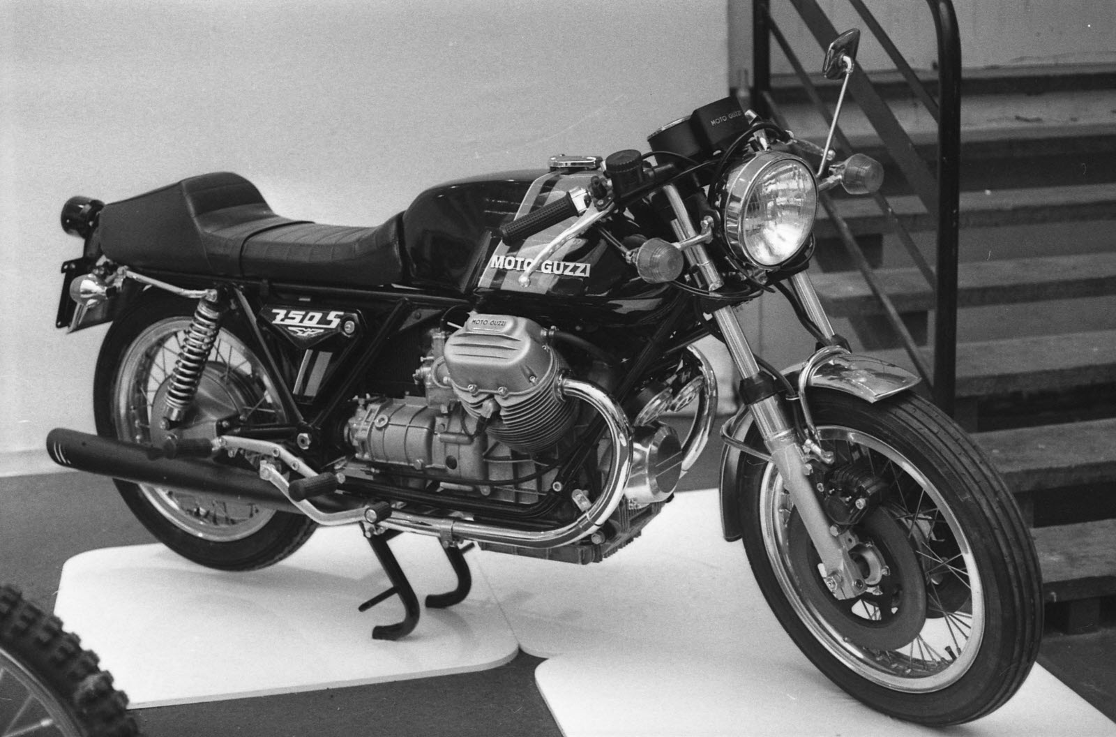 Motos à Lyon dans les années 70 Moto-g12