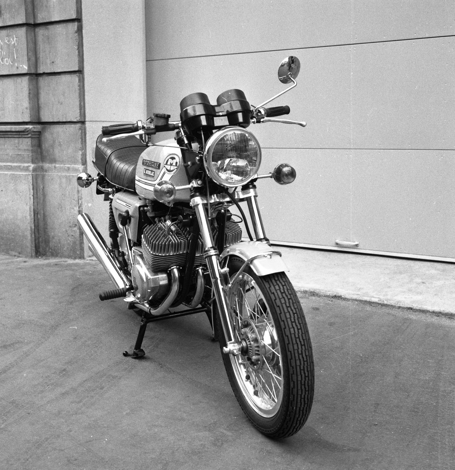 Motos à Lyon dans les années 70 Motobe11