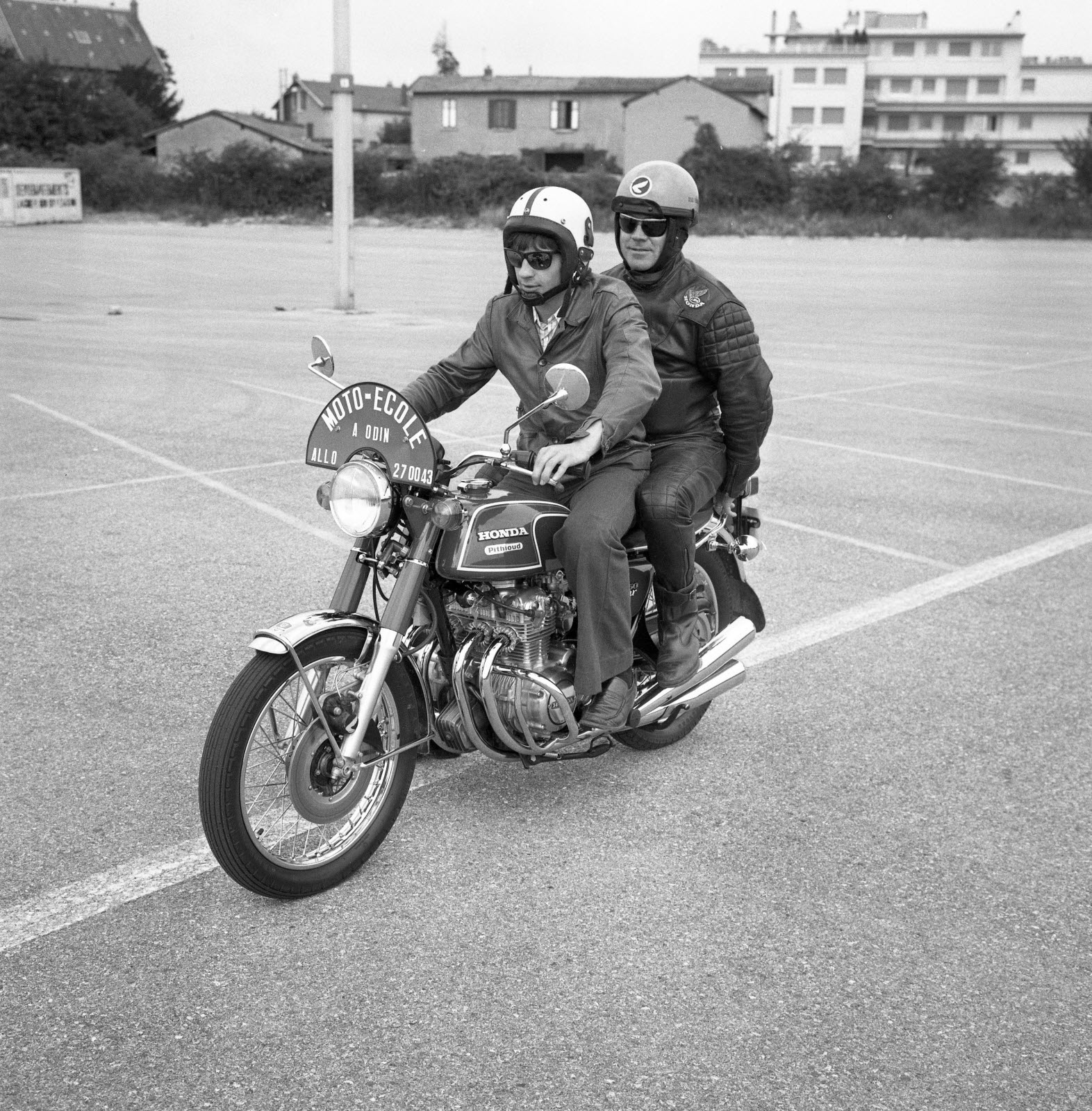 Motos à Lyon dans les années 70 Permis10