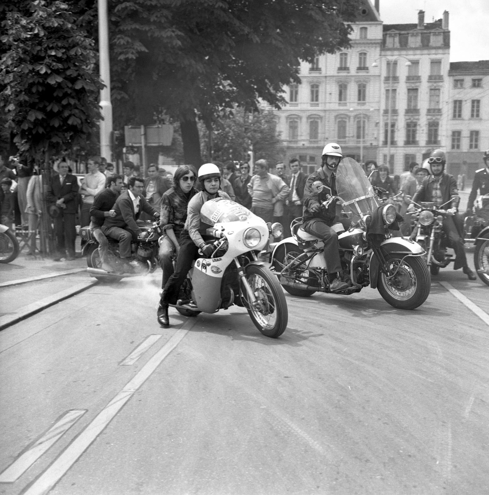 Motos à Lyon dans les années 70 Rassem11