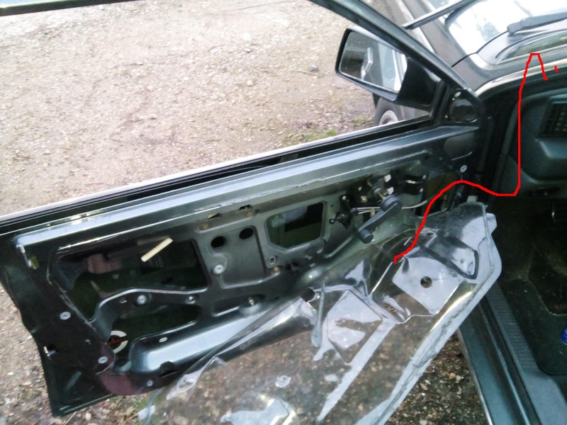 [Renault 25 TS 1989] Accès aux fils des HP du tableau de bord Img_2011