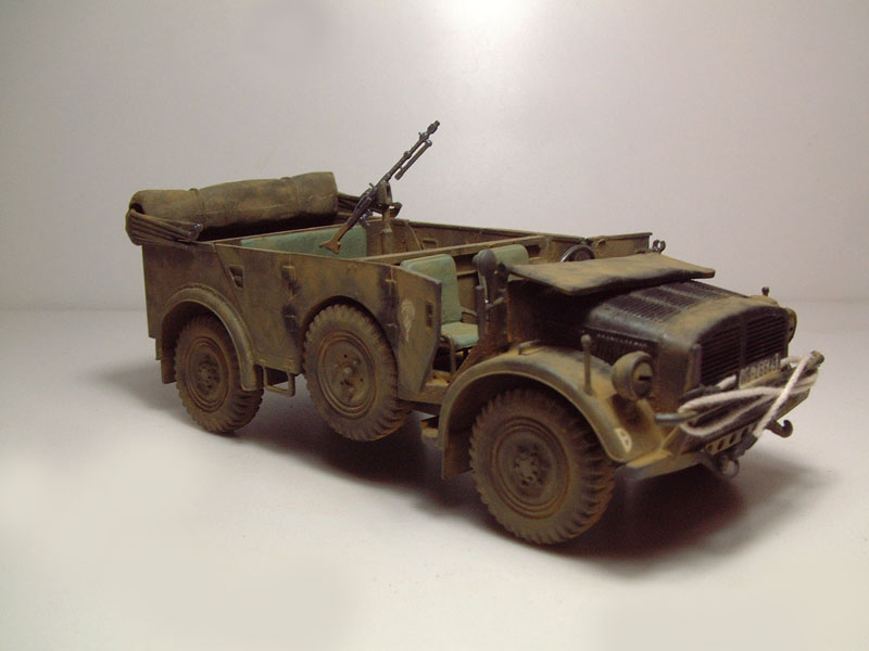 Horch 4X4 TYPE 1A 1/35 Tamya  Horch-11