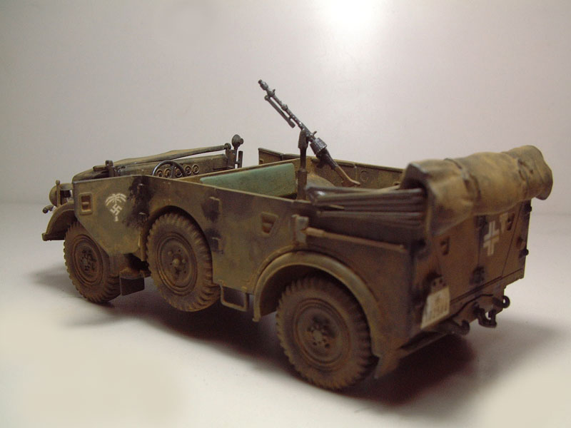 Horch 4X4 TYPE 1A 1/35 Tamya  Horch-12