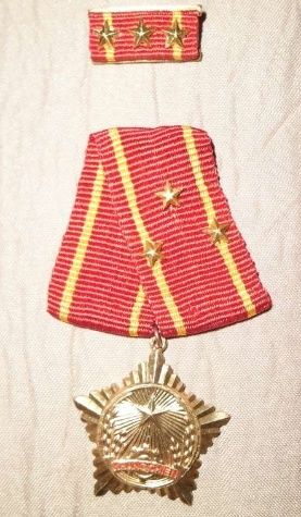 Médaille vietnamienne Medail10