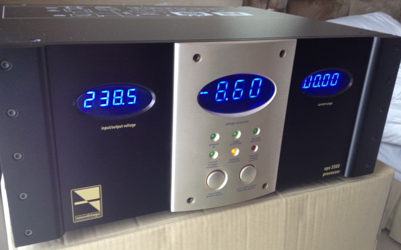 Soundstage APS 5500 Voltage Regulator / Isolator (used) [SOLD] Img_7711