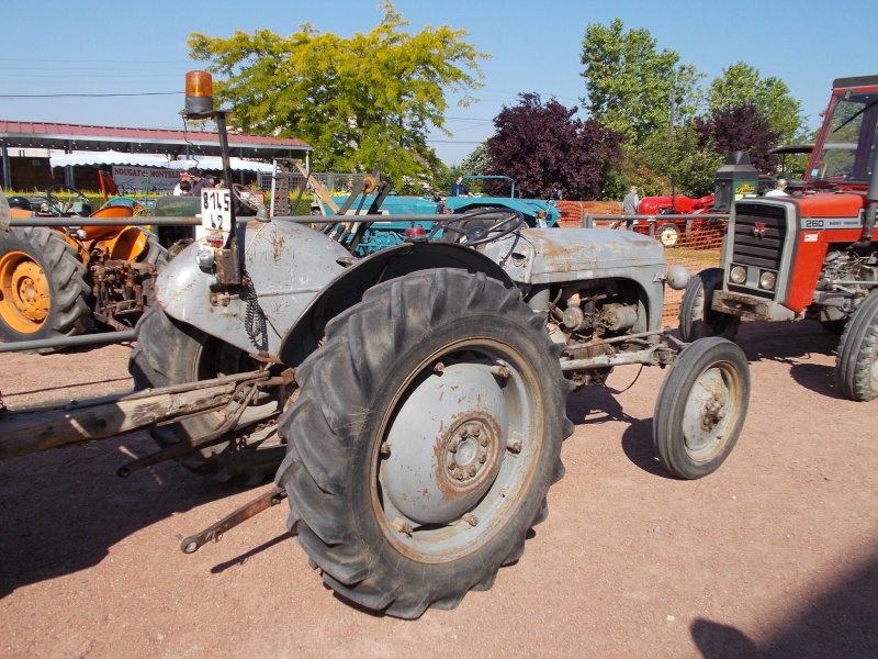 FEURS (42 LOIRE) 12ème Rétro Forézien en mai 2015 ... Rassem11