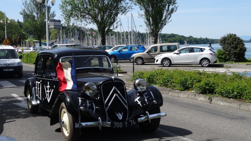 Ils ont sorti la vieille voiture pour le 8 mai Dsc05010