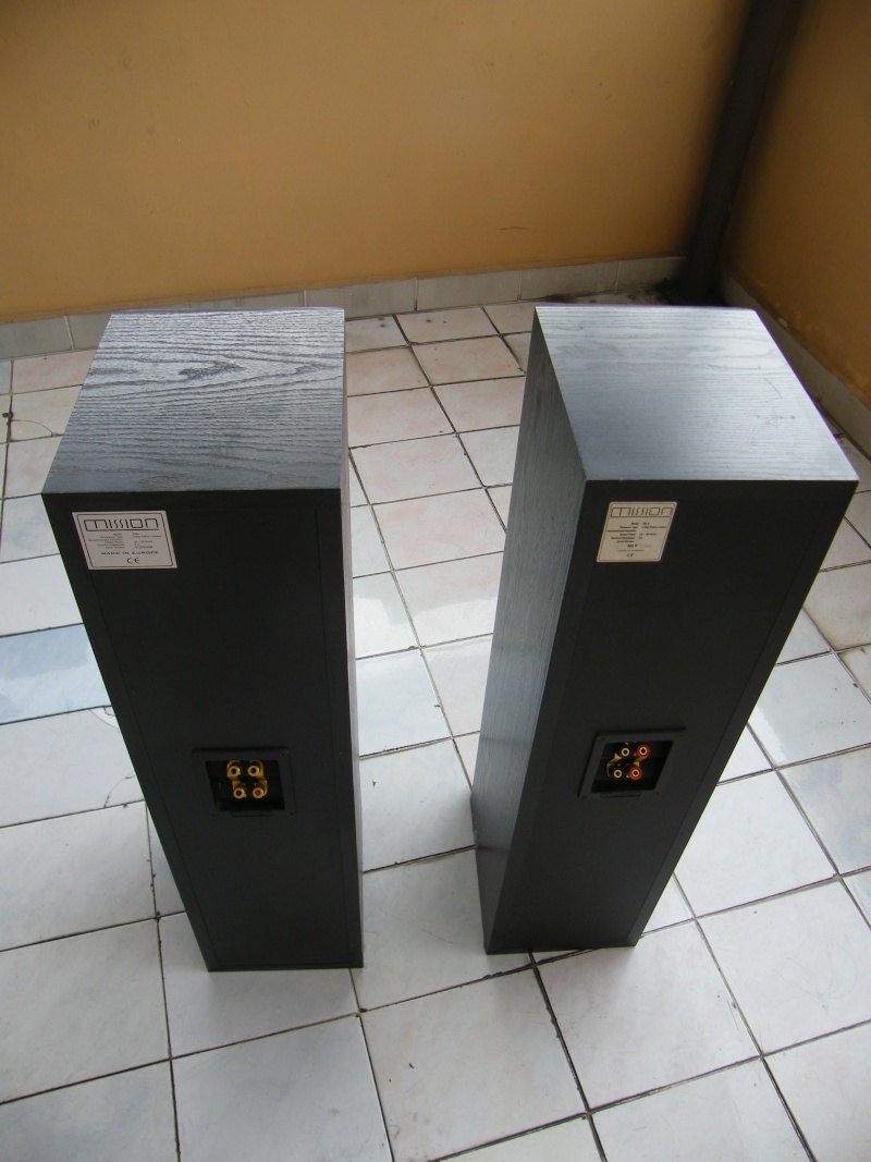 mission 702e floor standing speakers (used) Dscf1013