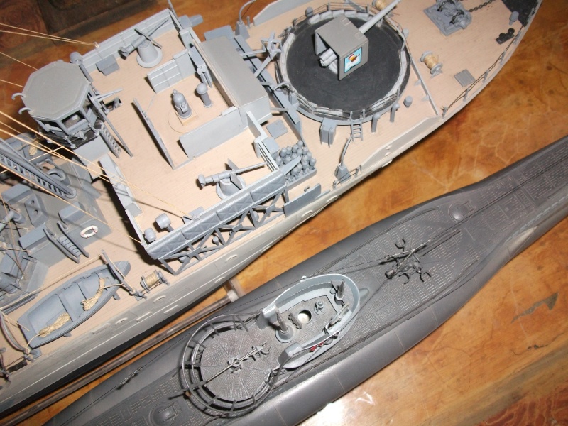 CORVETTE VS U BOOT REVELL 1/72 Dscf0825