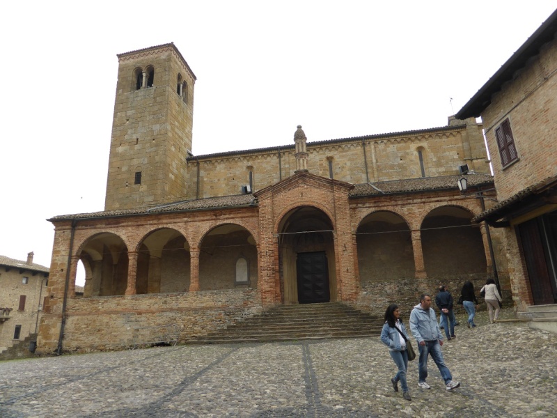 25-04-2015 mini gita a Castell'Arquato (PC) P1020815