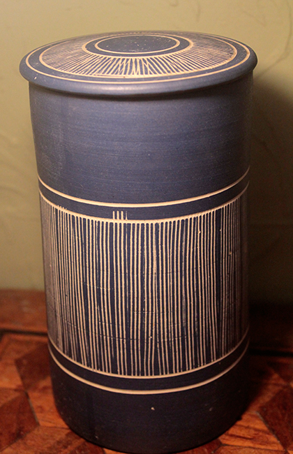 Sgraffito Pot stamped Keith Jones for Falconer - Keith Brymer-Jones Kj110